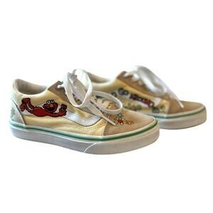 VANS Rare Limited Edition Old Skool X Sesame Street Elmo Low Tops Size 2 Casual